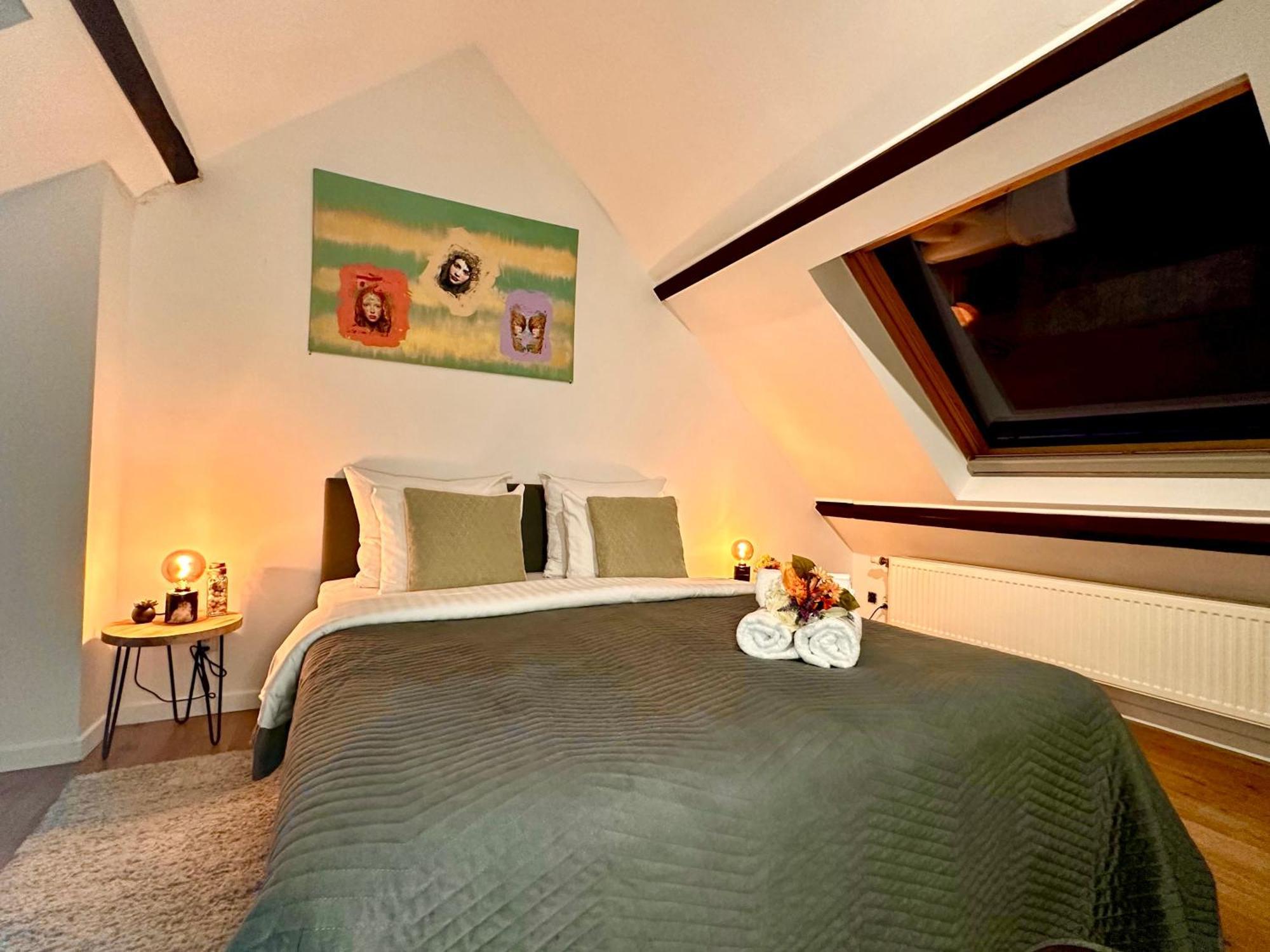 Luxury Suites Centrum By Rikas Hotels Антверпен Екстериор снимка