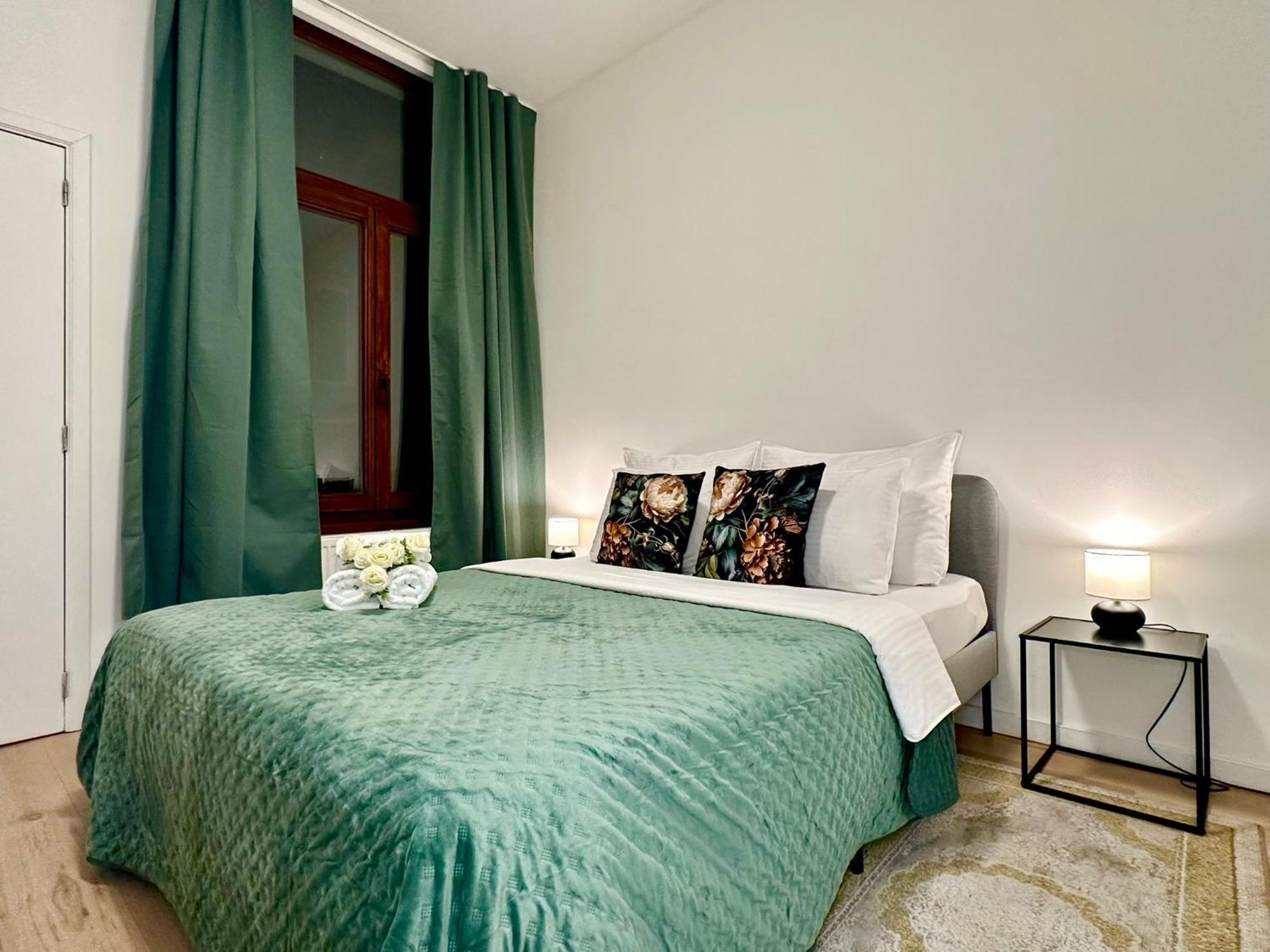 Luxury Suites Centrum By Rikas Hotels Антверпен Екстериор снимка