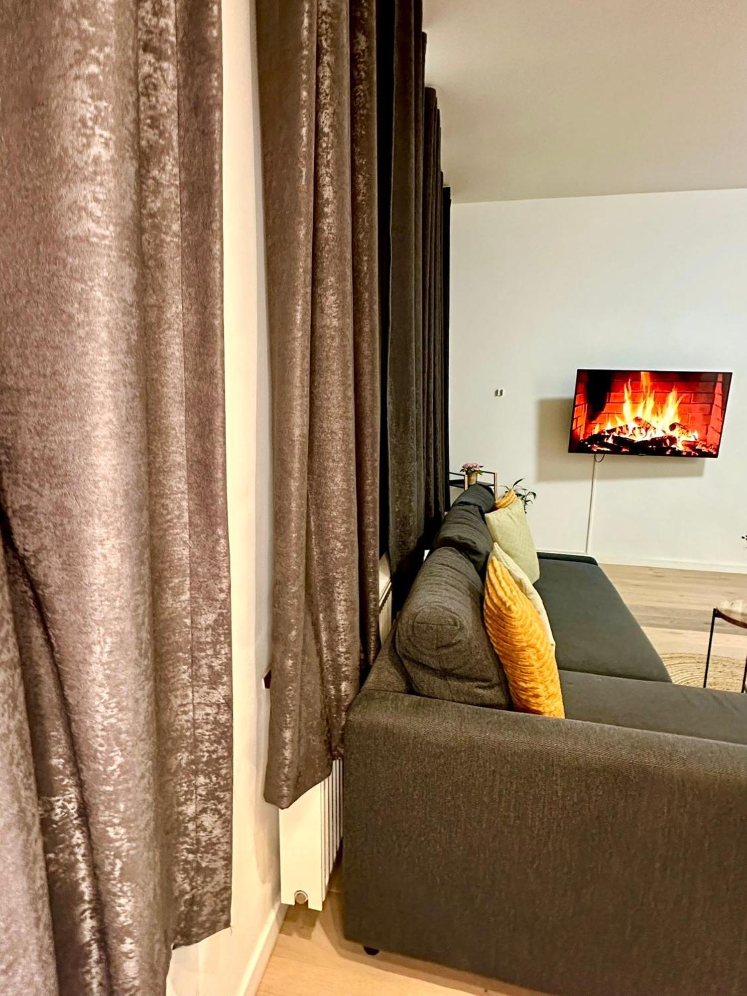 Luxury Suites Centrum By Rikas Hotels Антверпен Екстериор снимка