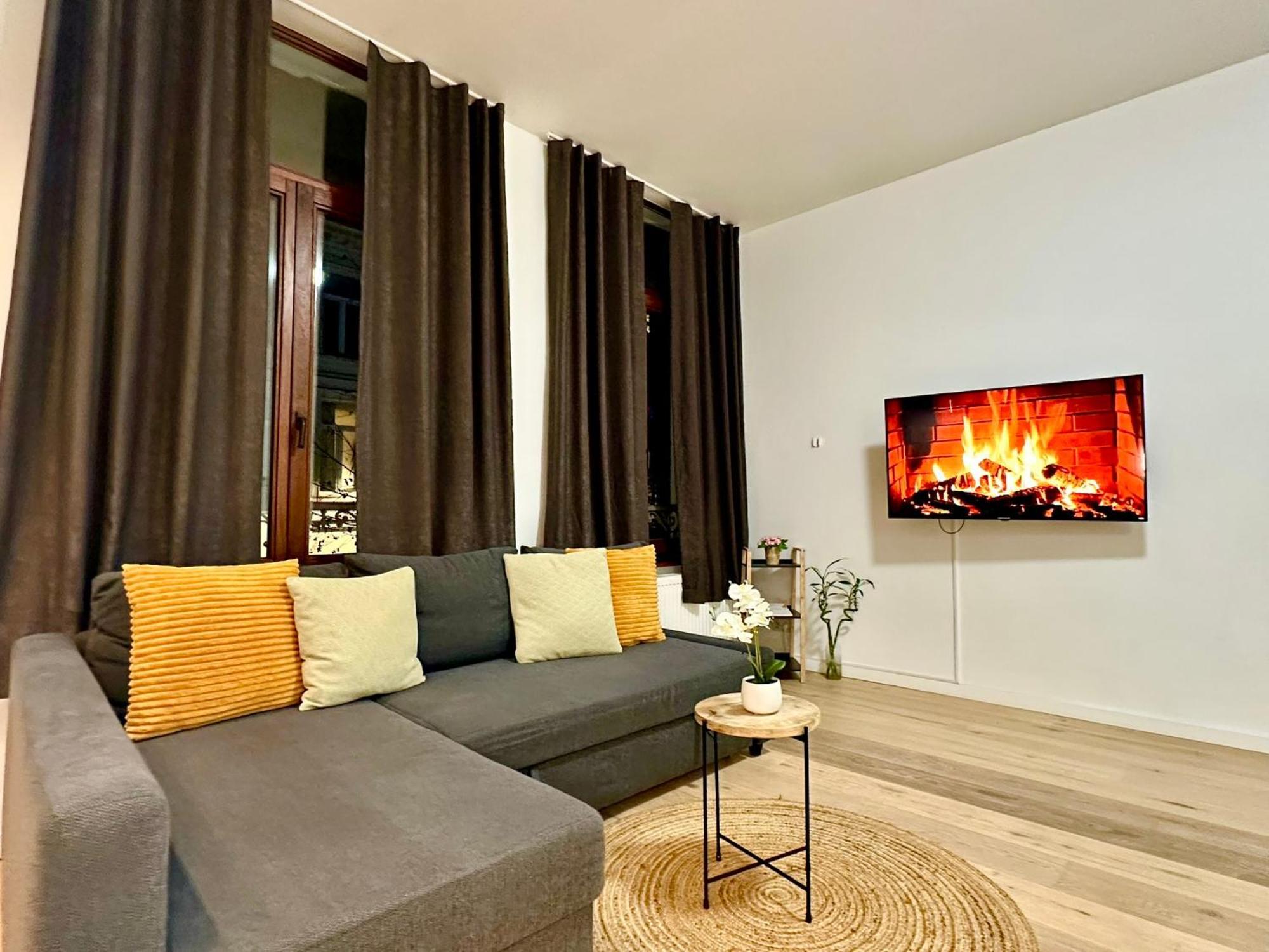 Luxury Suites Centrum By Rikas Hotels Антверпен Екстериор снимка