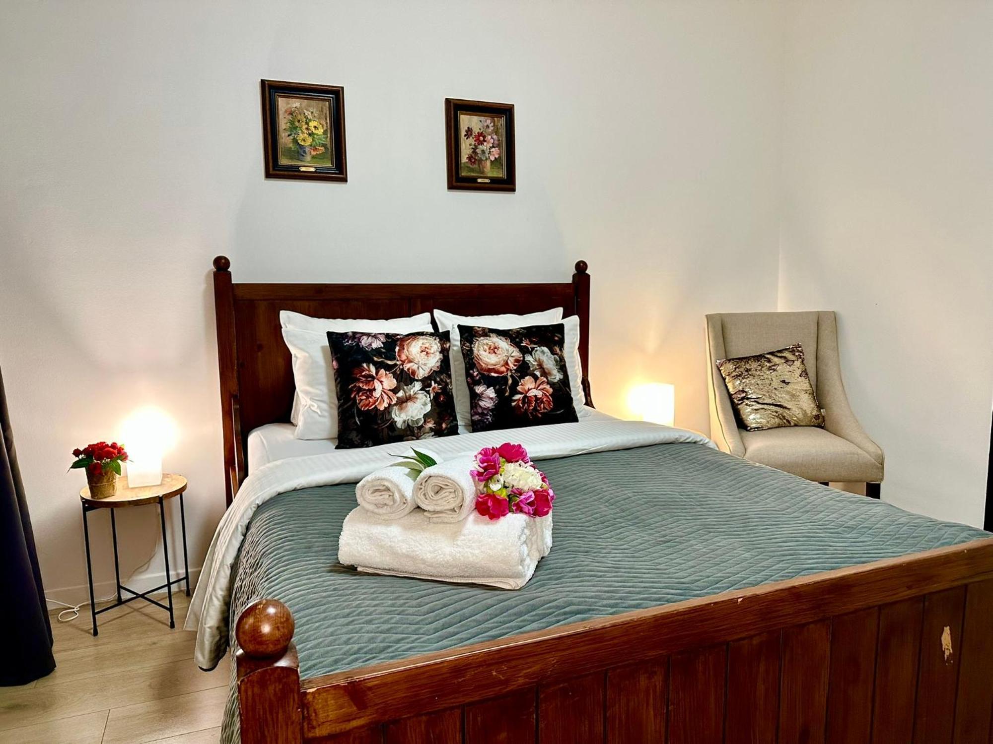Luxury Suites Centrum By Rikas Hotels Антверпен Екстериор снимка